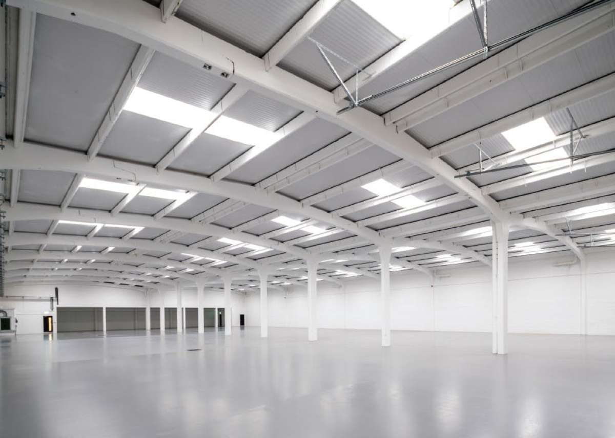 Industrial Unit in Mitcham - photo 2