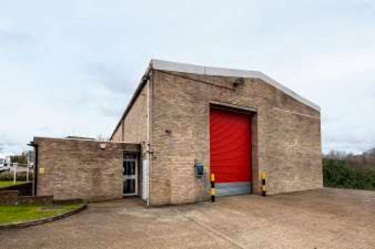Industrial Unit in Coulsdon - photo 4