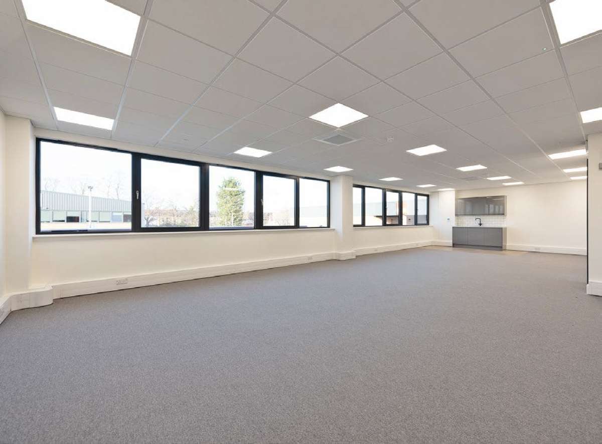 Industrial Unit in London - photo 3