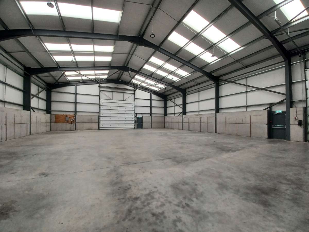 Industrial Unit in Trebursye - photo 3