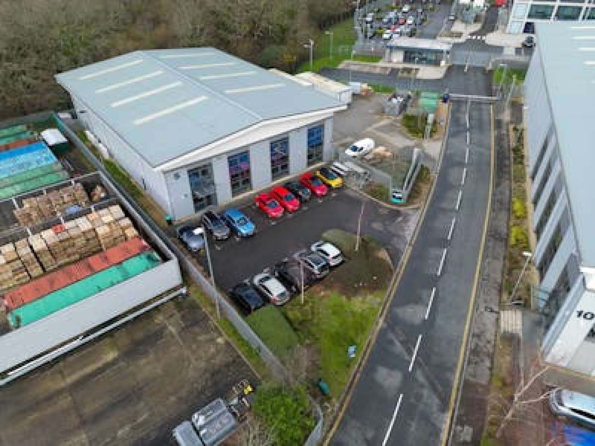 Industrial Unit in Fareham - photo 2