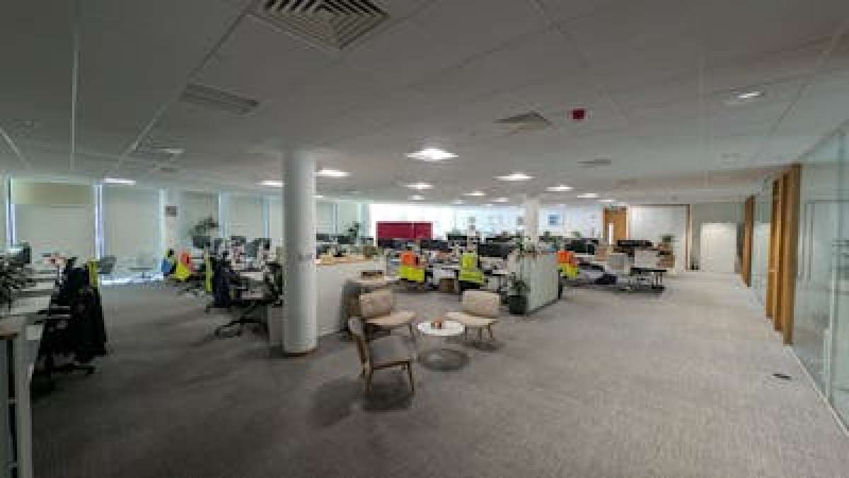 Industrial Unit in Fareham - photo 2