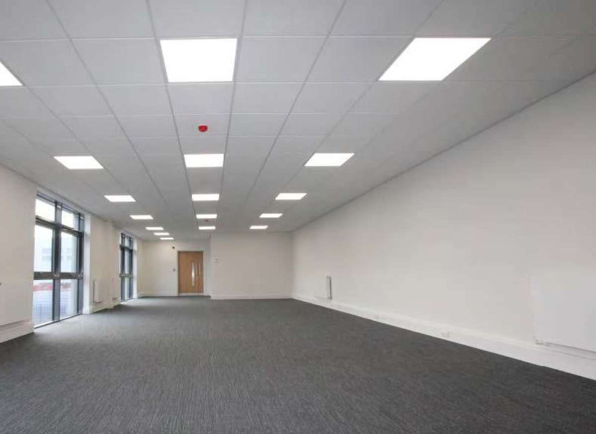 Industrial Unit in Fareham - photo 4
