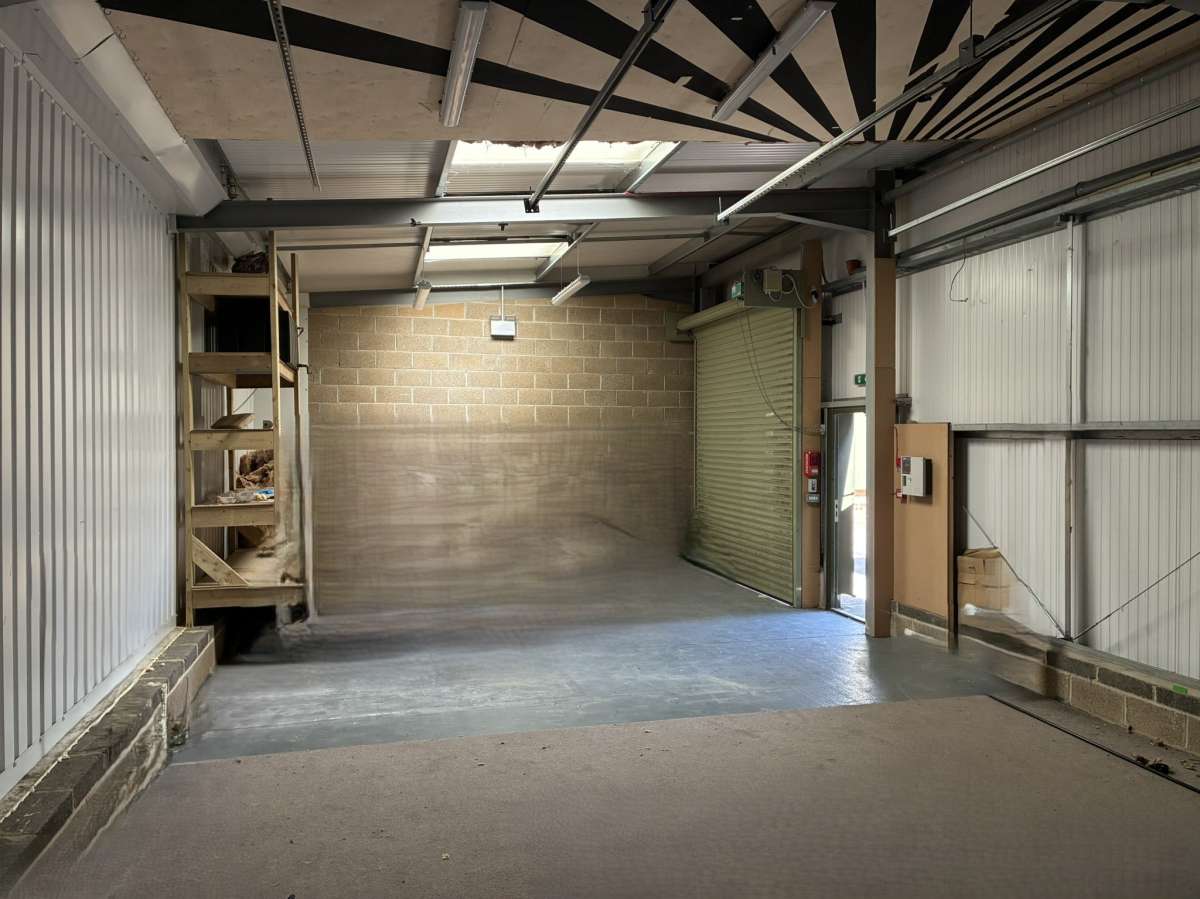 Industrial Unit in Pampisford - photo 2