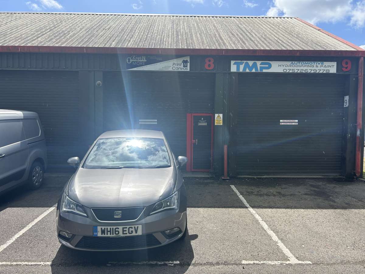 Industrial in Houndstone Business Park