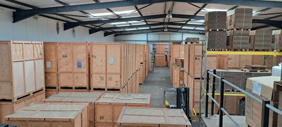 Industrial Unit in Camberley - photo 4