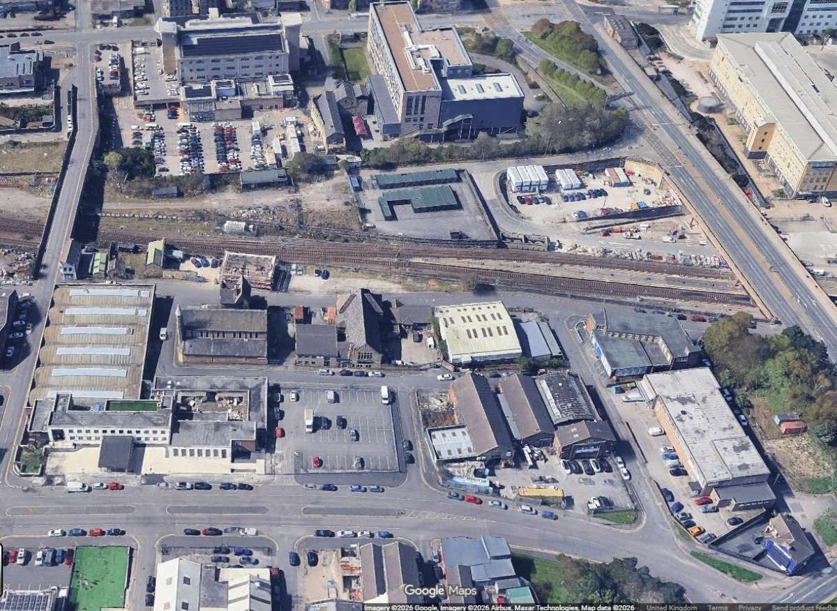 Industrial Unit in Bradford - photo 2