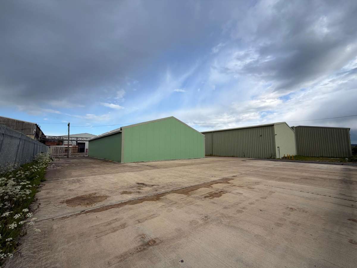 Industrial Unit in Langar - photo 2