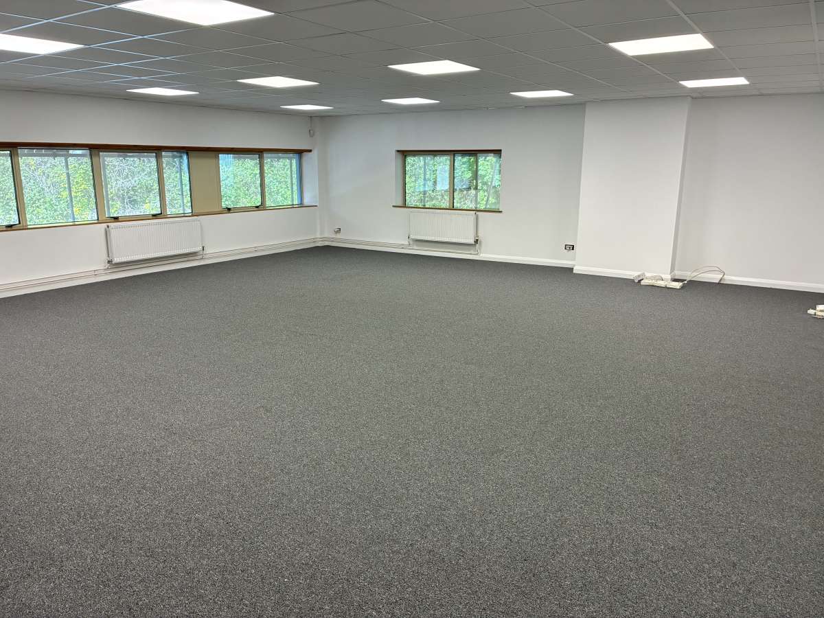 Industrial Unit in Tunbridge Wells - photo 3