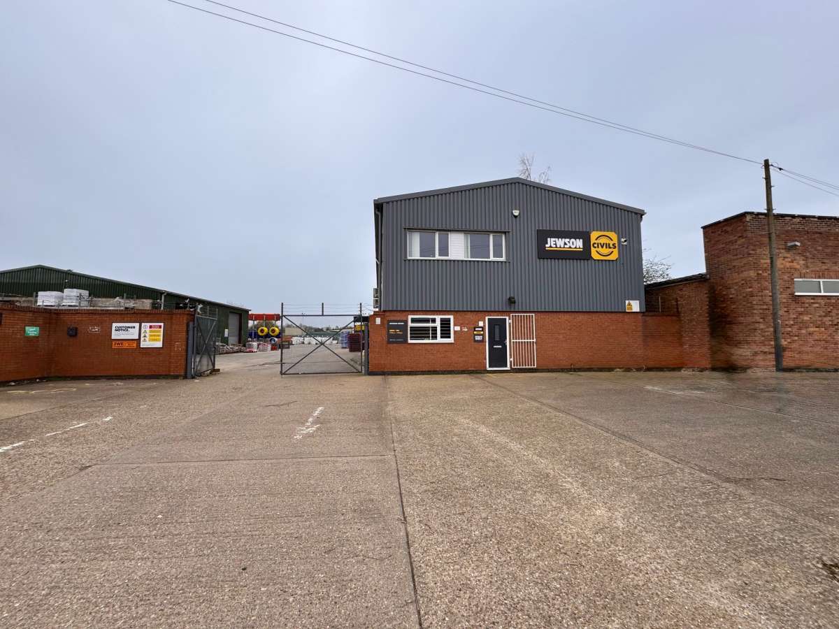 Industrial Unit in Loughborough - photo 2