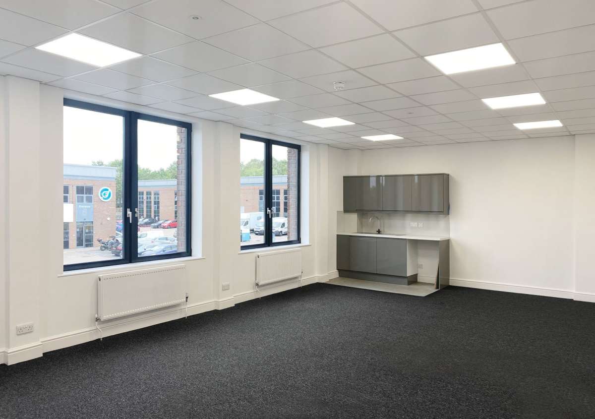 Industrial Unit in Chessington - photo 3