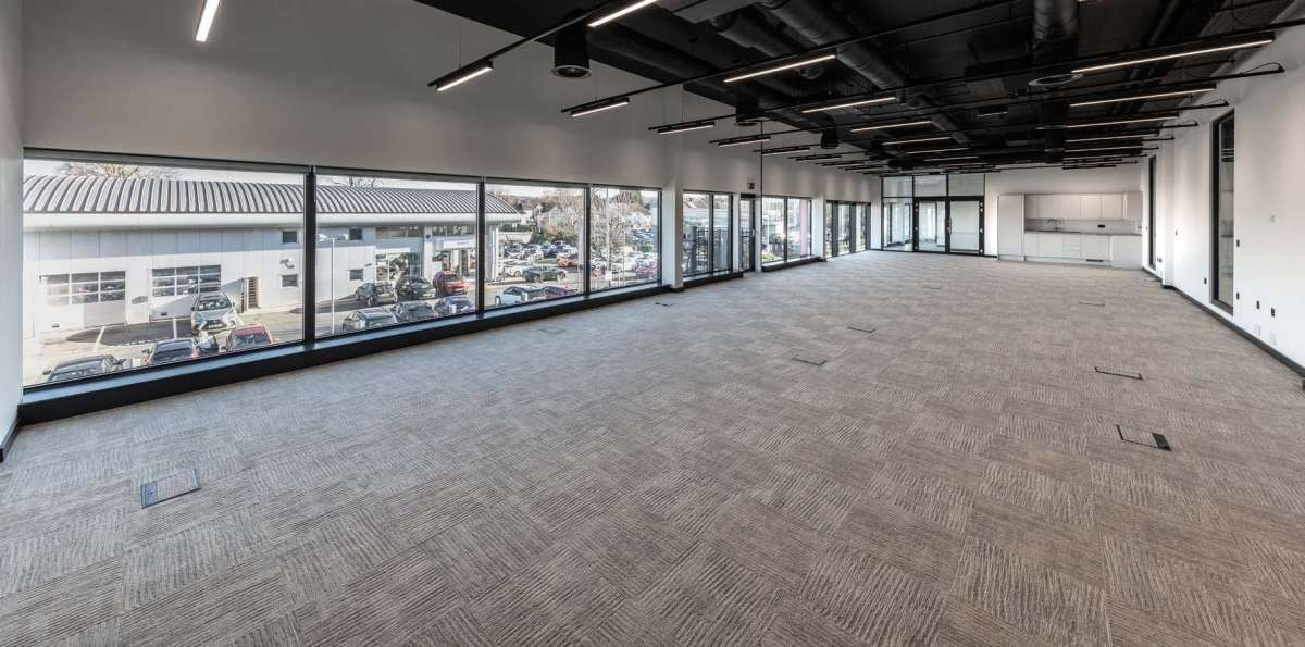 Industrial Unit in Croydon - photo 3