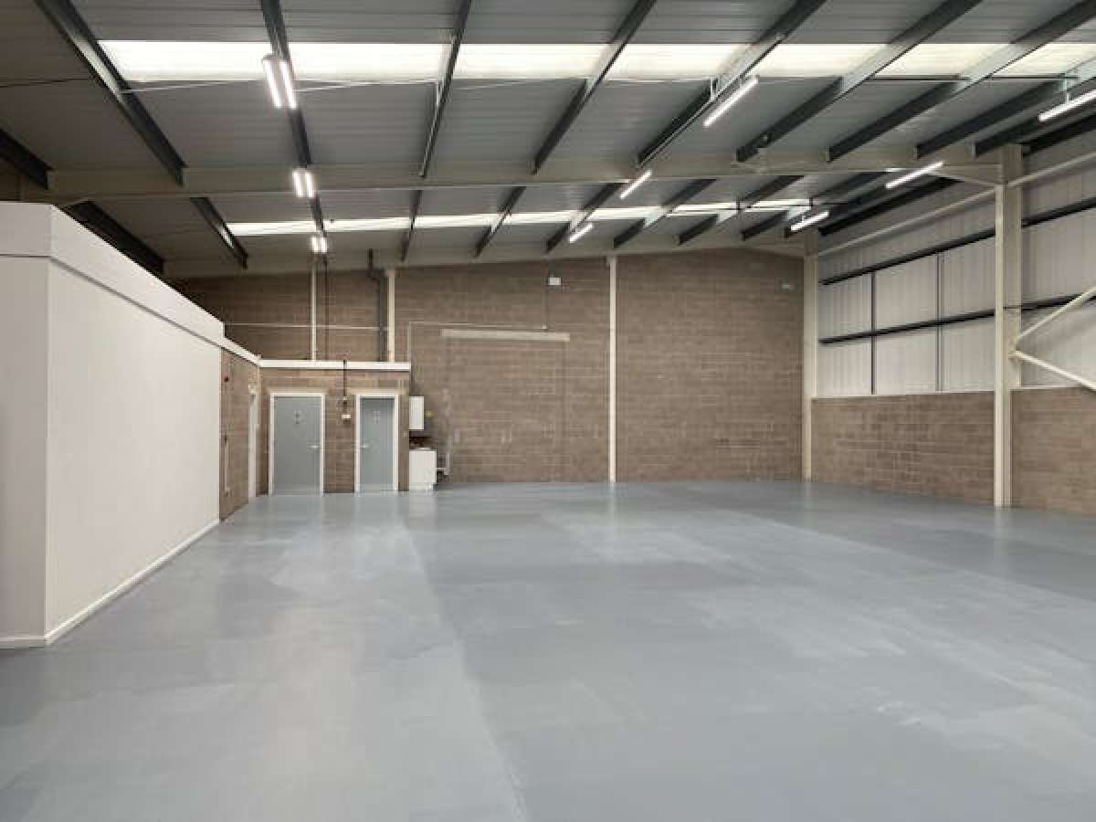 Industrial Unit in Worcester