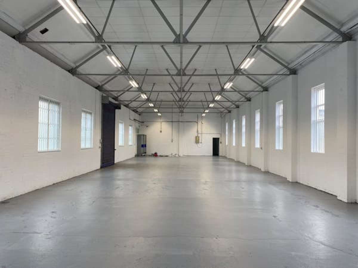 Industrial Unit in Worcester - photo 2