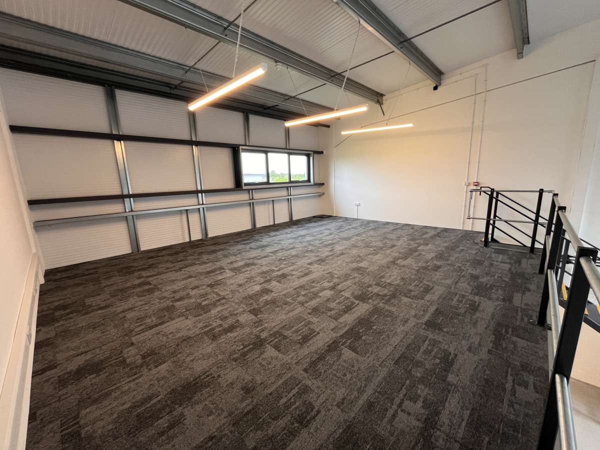 Industrial Unit in Clyst Honiton - photo 4