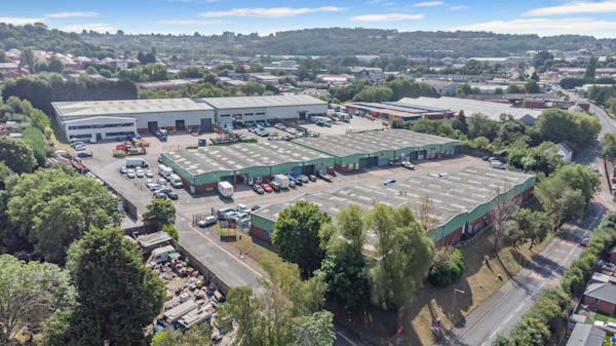 Industrial Unit in Cradley Heath - photo 3