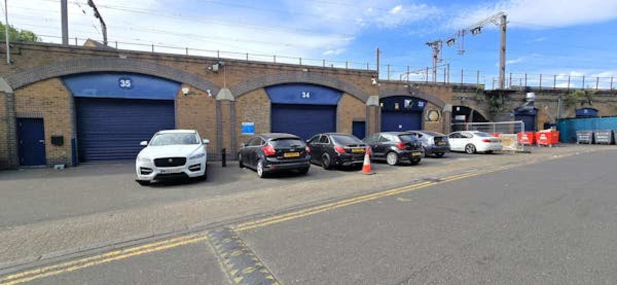 Industrial Unit To Let, London