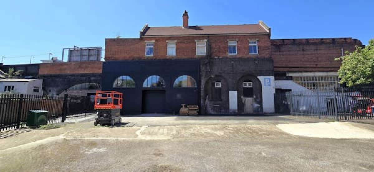 Industrial Unit To Let, London