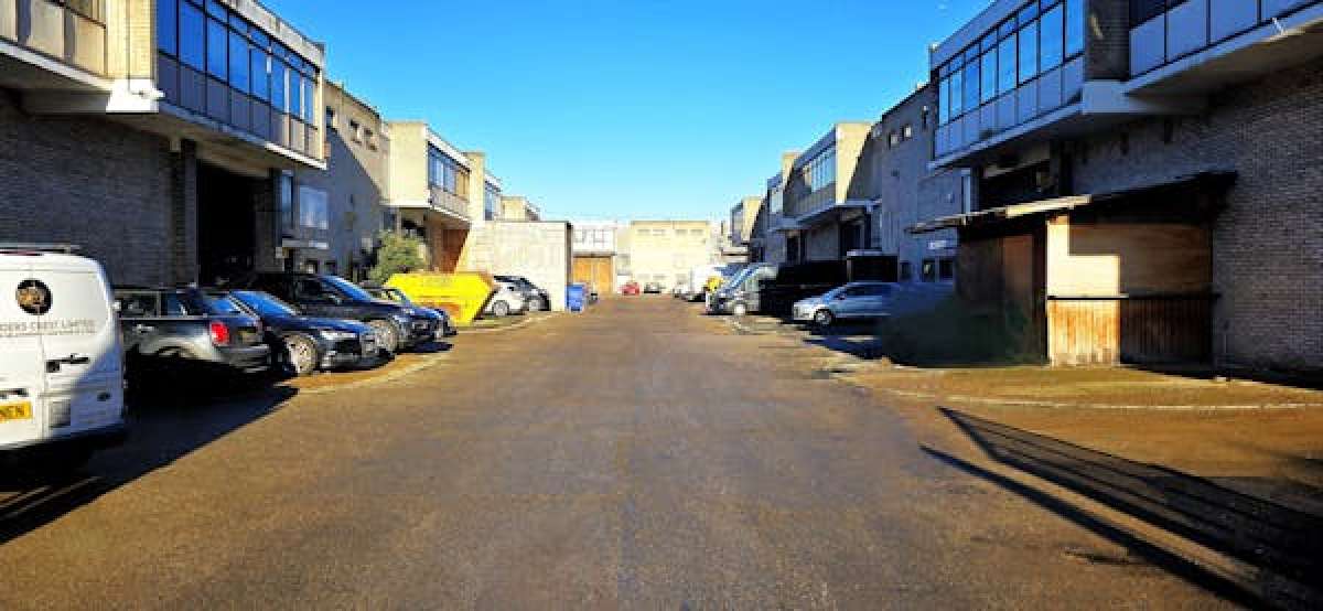 Industrial Unit in Abbey Wood - photo 2