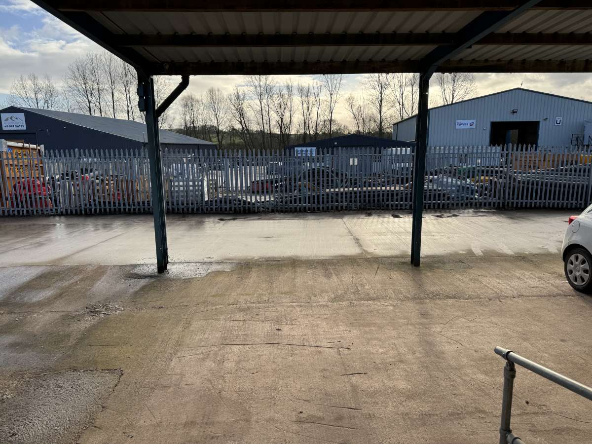 Industrial Unit in Uffculme - photo 4