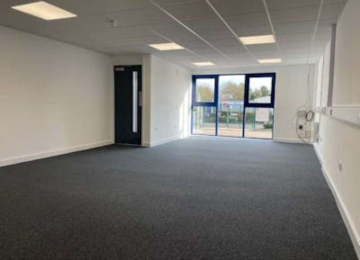 Industrial Unit in Northampton - photo 3