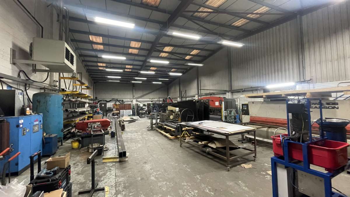 Industrial Unit in Warwick - photo 2