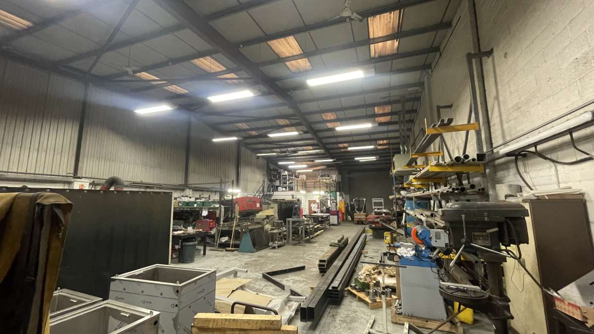 Industrial Unit in Warwick - photo 3
