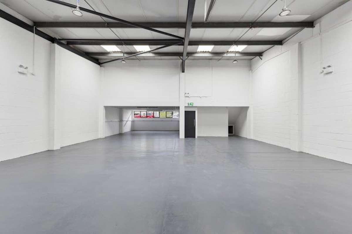 Industrial Unit in Alton - photo 3