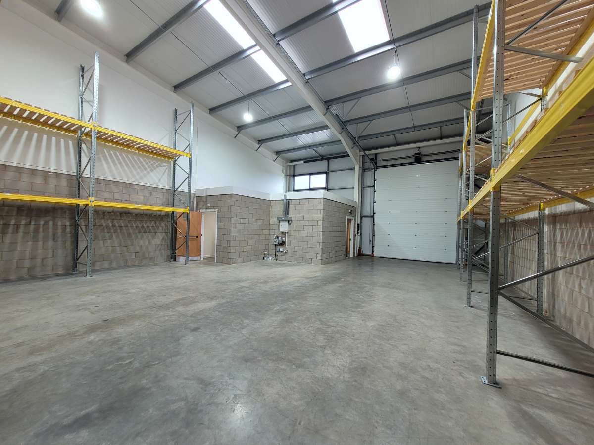 Industrial Unit in Biggleswade - photo 3
