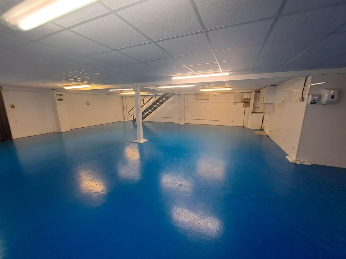 Industrial Unit in Bodmin - photo 3