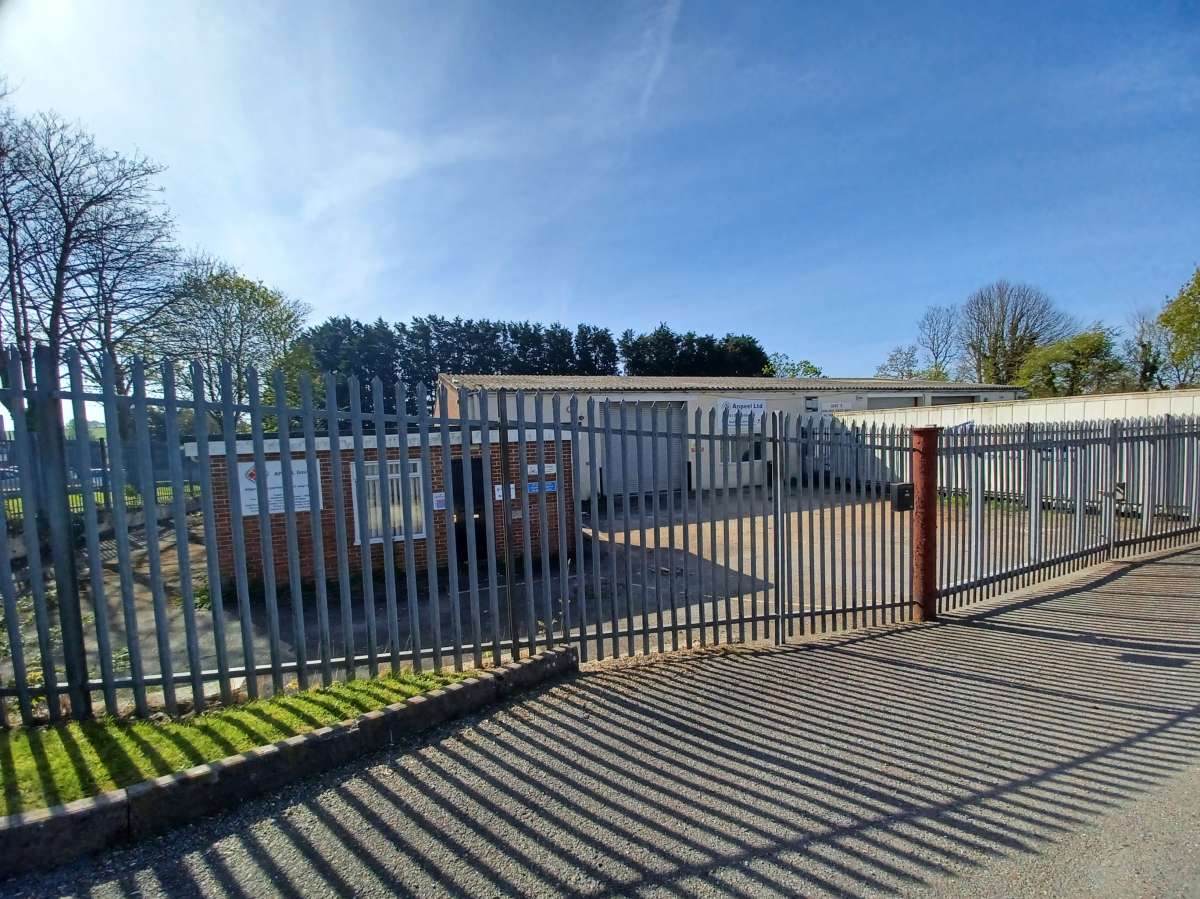 Industrial Unit in Lee Mill Industrial Estate - photo 4