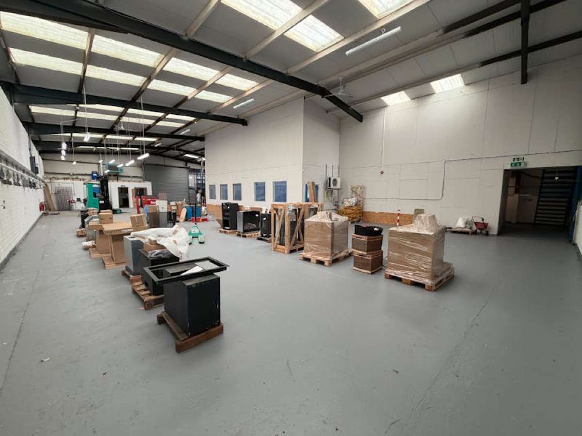 Industrial Unit in Four Marks, Alton - photo 2