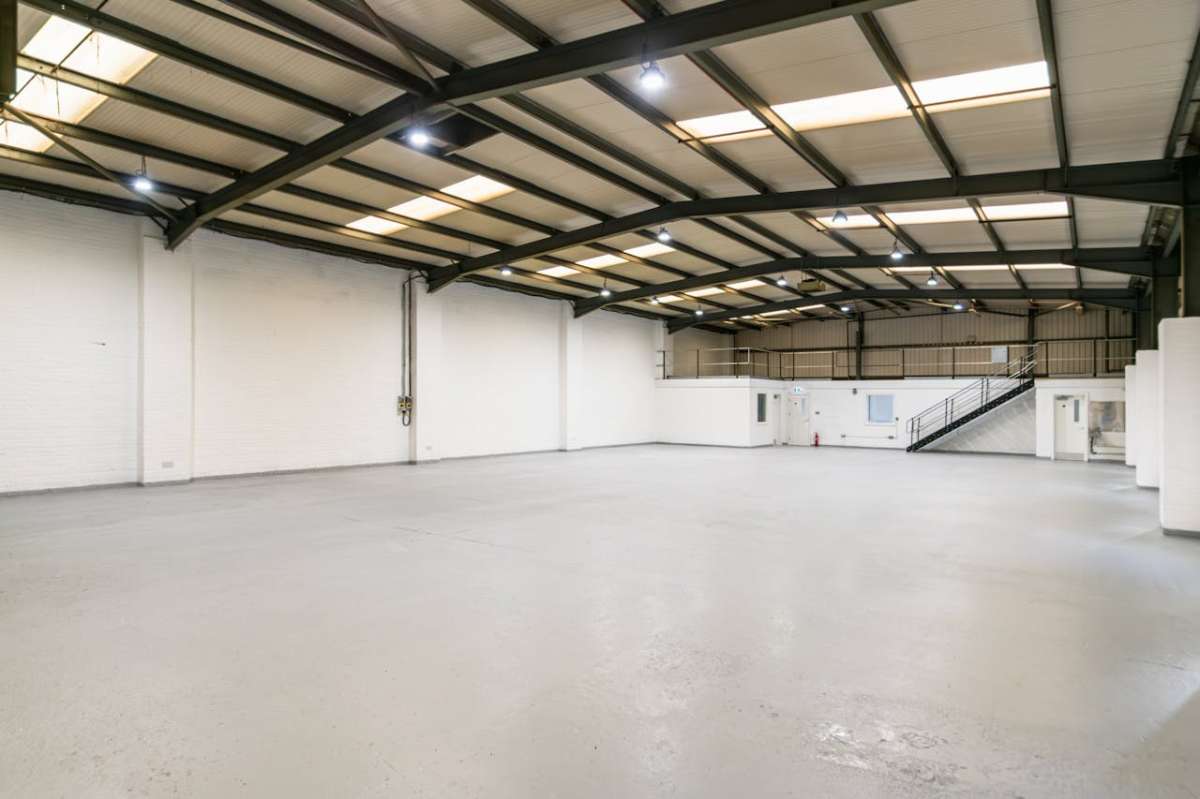 Industrial Unit in Poole - photo 2