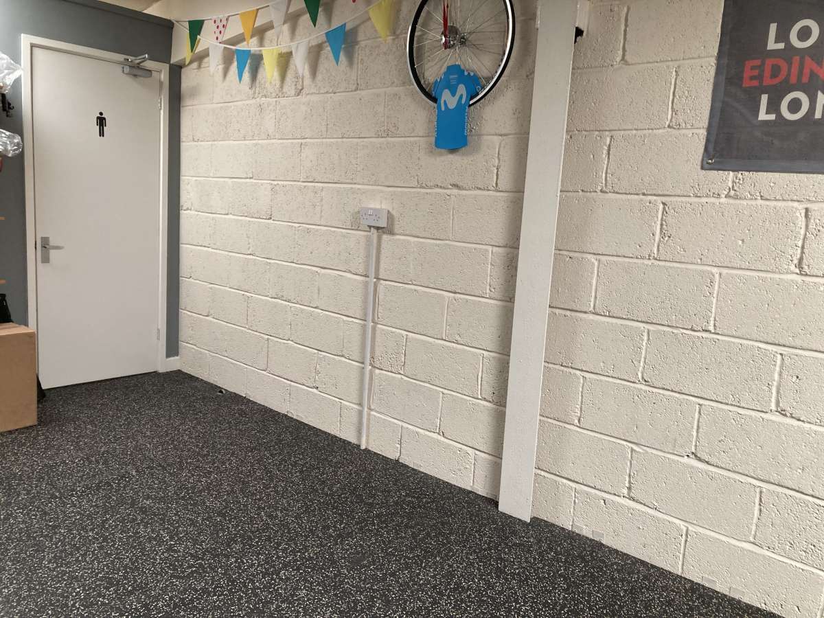 Industrial Unit in Millhouses - photo 2