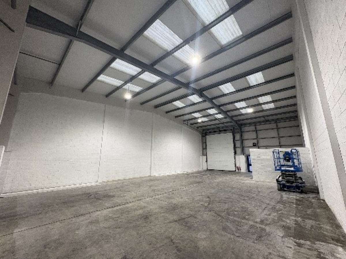 Industrial Unit in Ditchling - photo 3