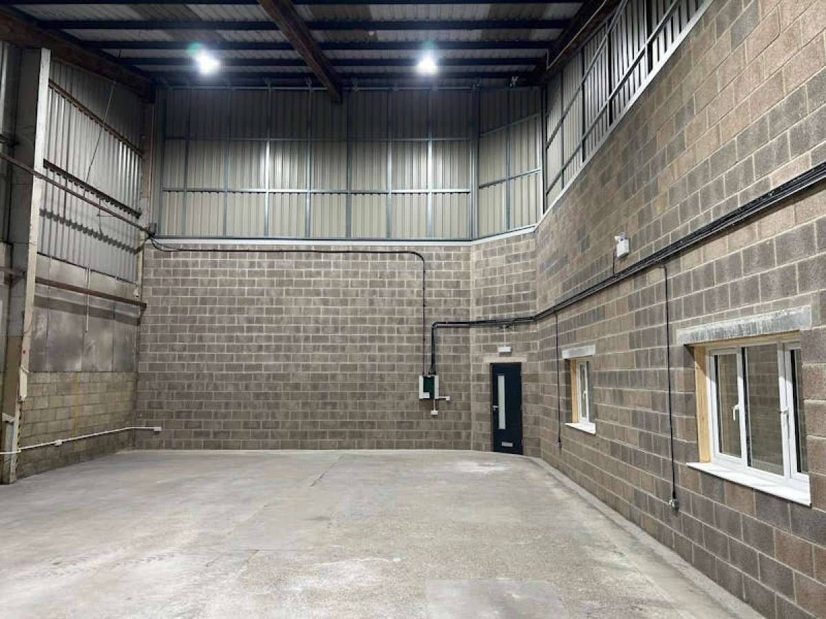 Industrial Unit in Blandford - photo 3