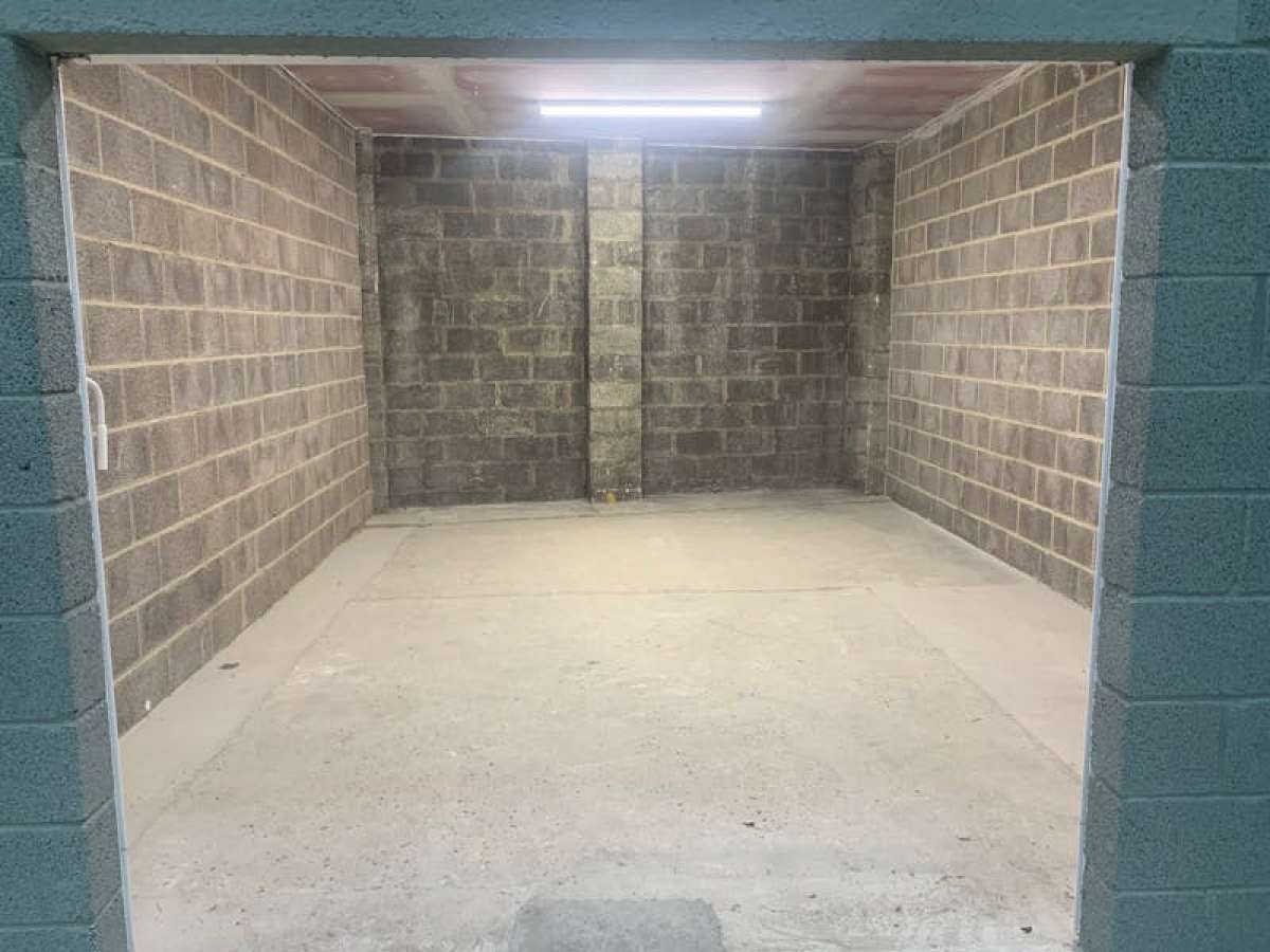 Industrial Unit in Blandford - photo 3
