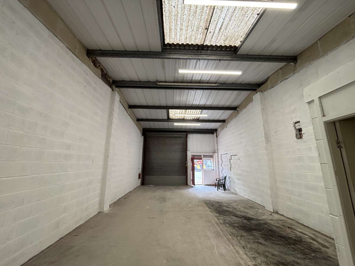 Industrial Unit in Brockholes - photo 2