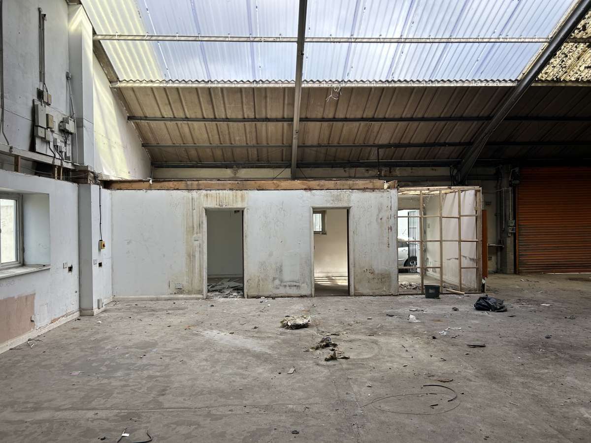 Industrial Unit in Plymouth - photo 4