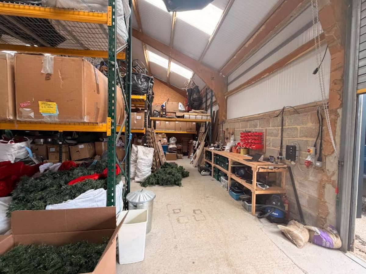 Industrial Unit in Alton - photo 3