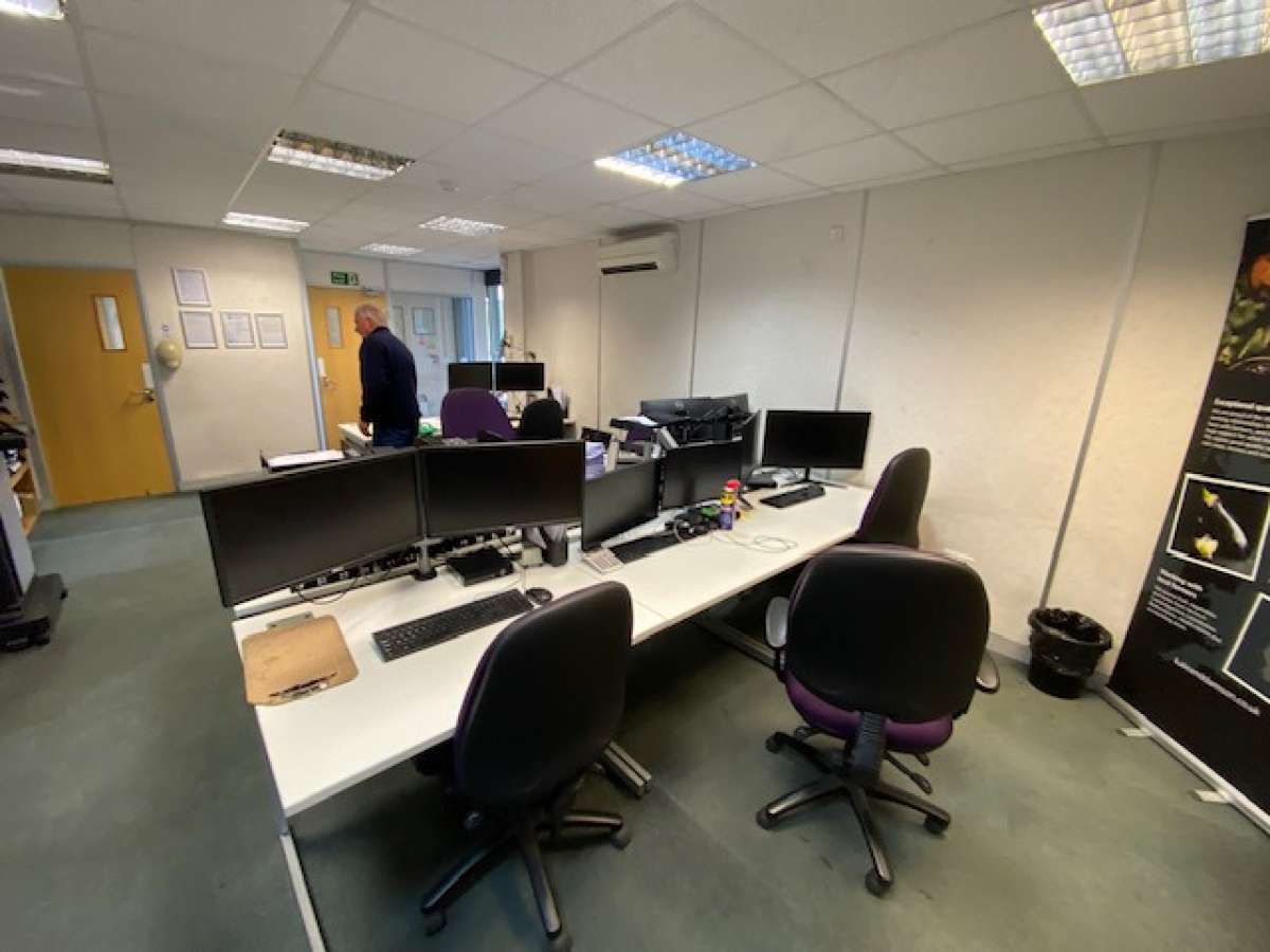 Industrial Unit in Papworth Everard - photo 3