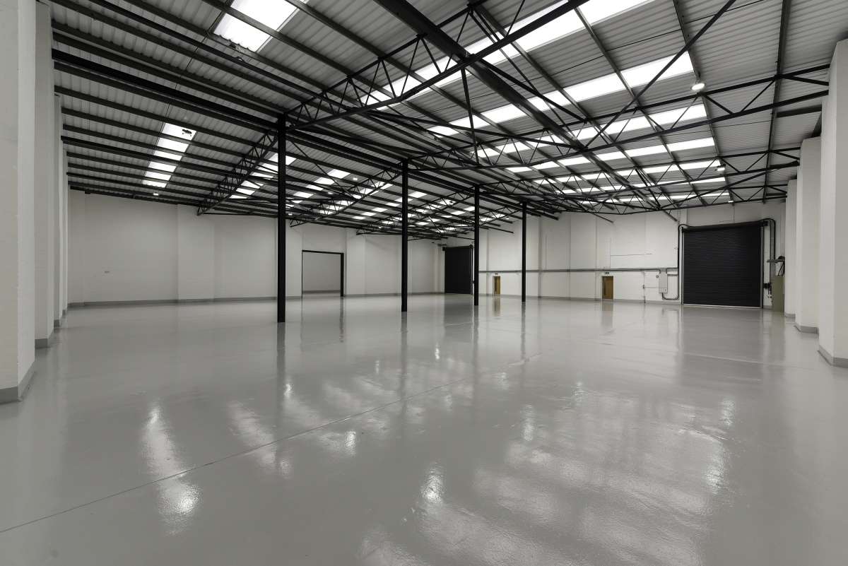 Industrial Unit in London - photo 2