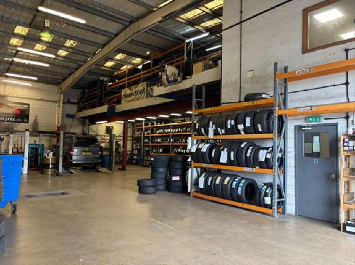 Industrial Unit in Bowerhill - photo 3