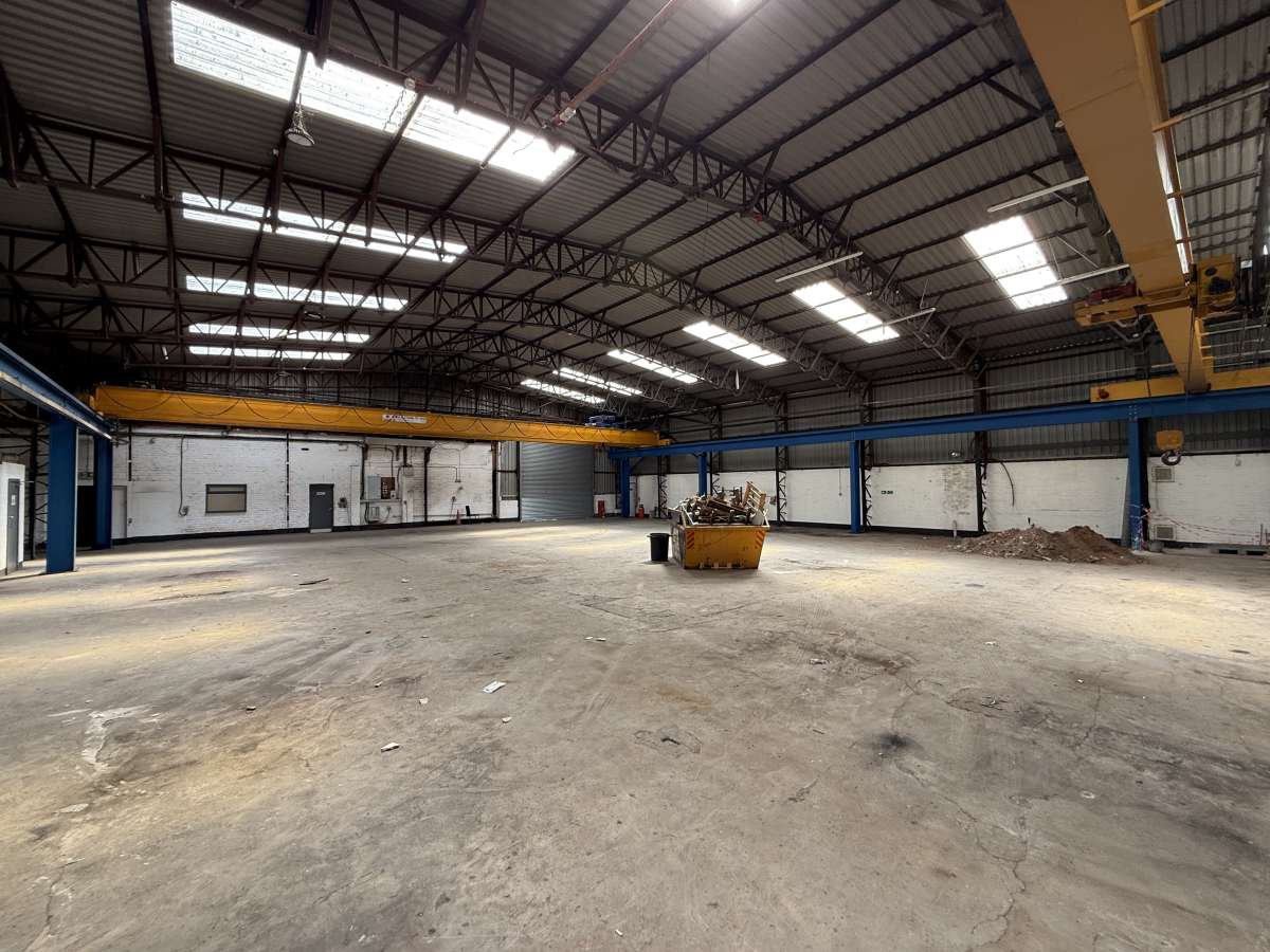 Industrial Unit in Stockport - photo 4
