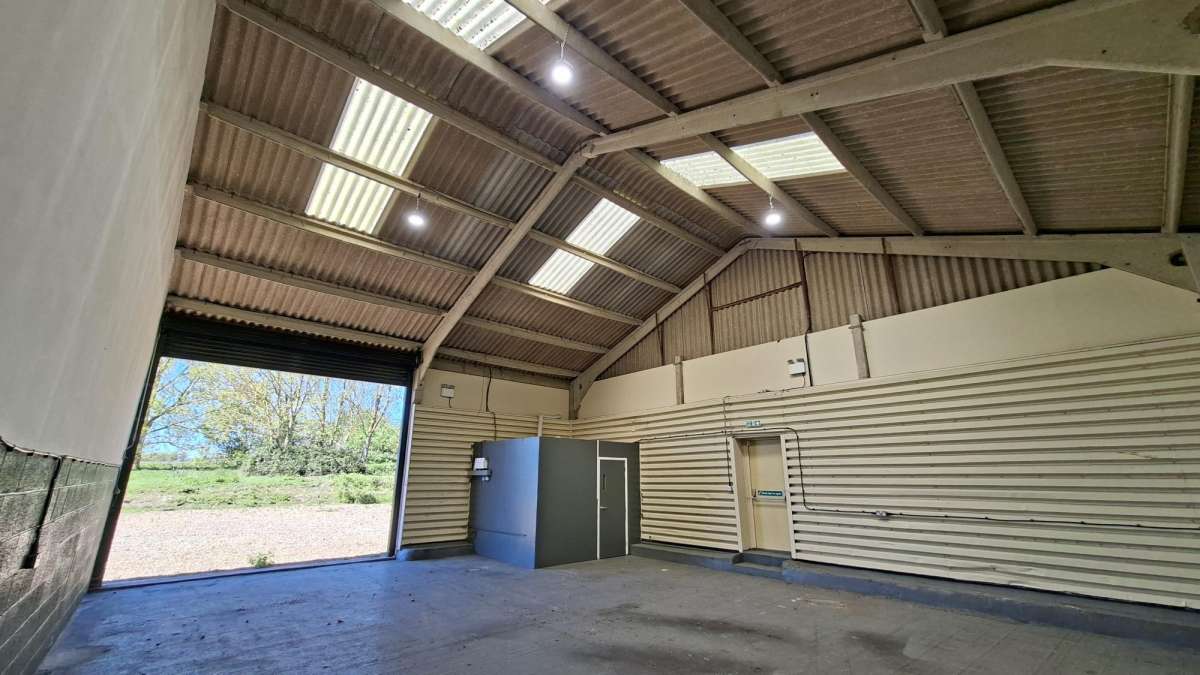 Industrial Unit in Ingatestone - photo 3