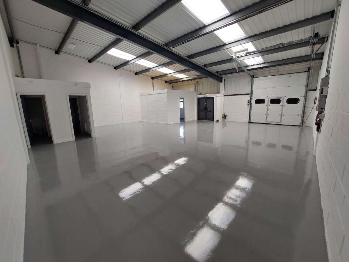 Industrial Unit in Goring-By-Sea - photo 2