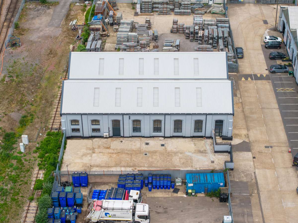 Industrial Unit in Eastleigh - photo 4
