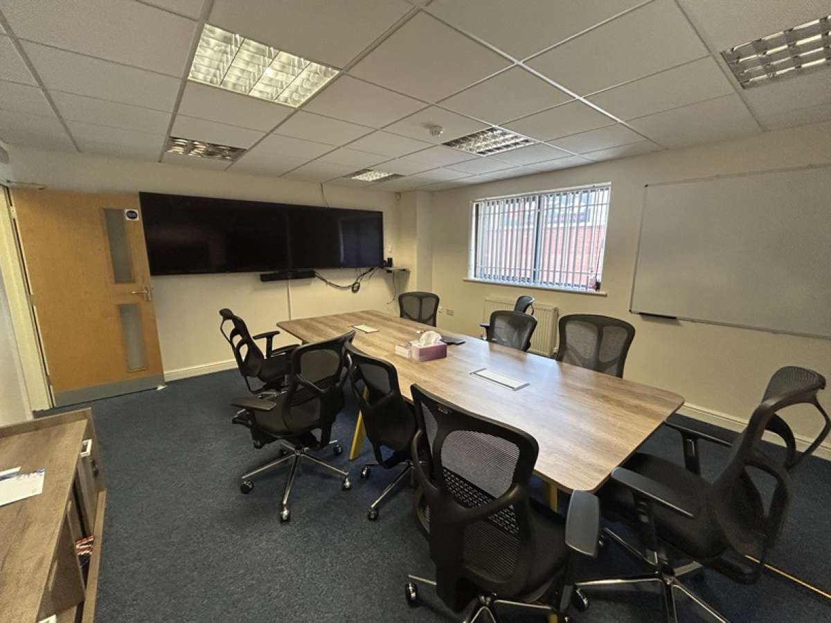 Industrial Unit in Derby - photo 3