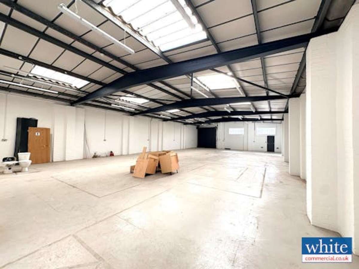 Industrial Unit in Bicester - photo 2