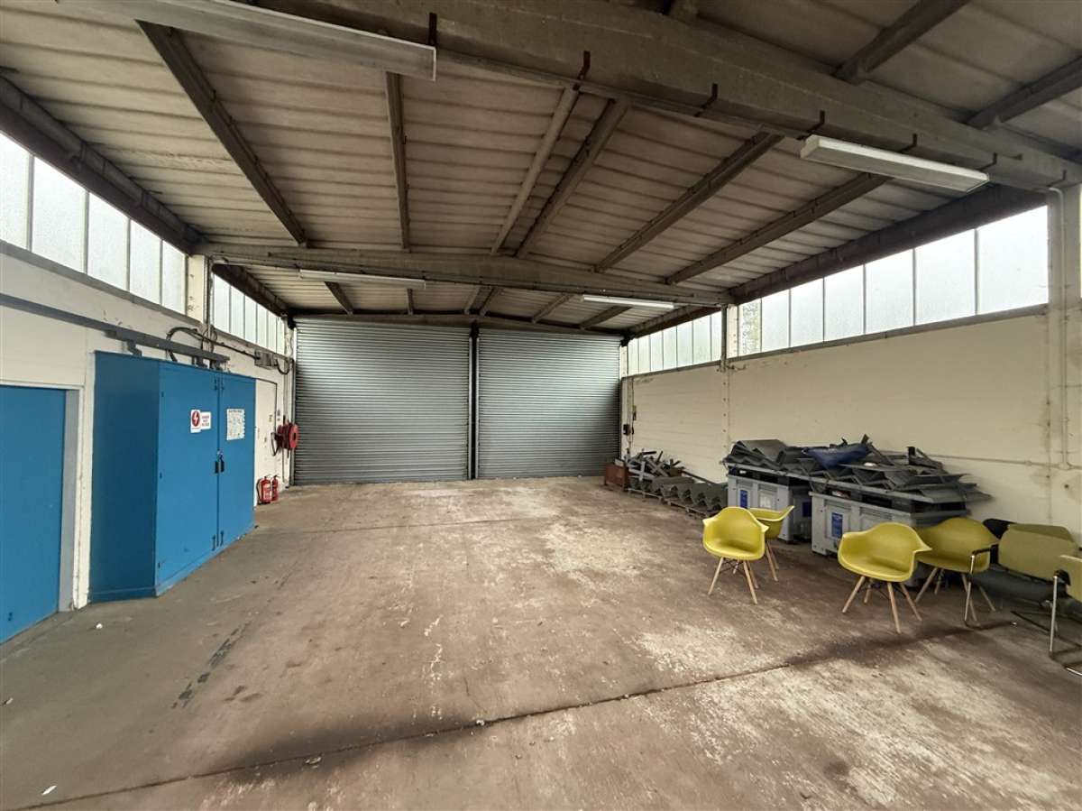 Industrial Unit in Preston - photo 2
